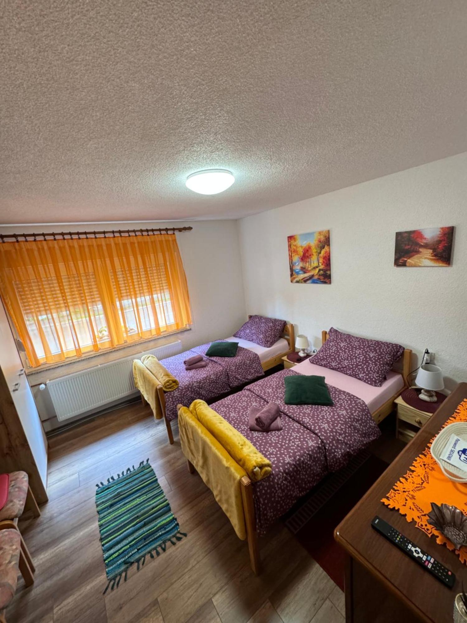 Apartman Josip Gospić Εξωτερικό φωτογραφία